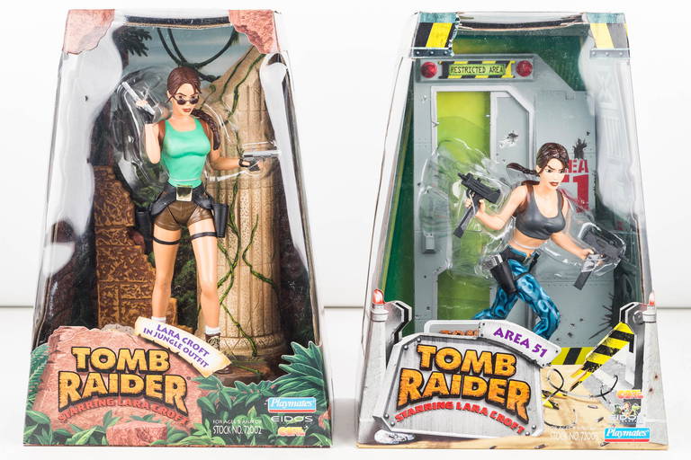 LARA CROFT VS SIMON + RAID GEAR TOMB RAIDER MOVIE FIGURES PLAYMATES SEALED  2001