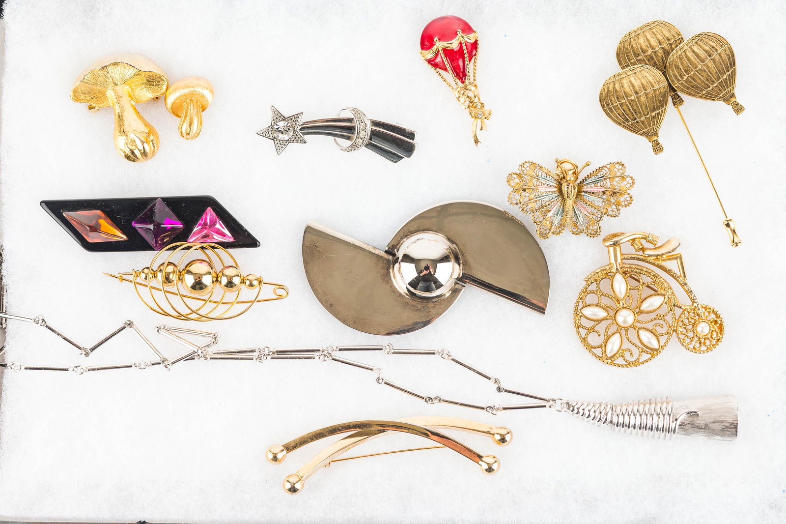 Mixed Costume Jewelry Grouping (1 of 5)