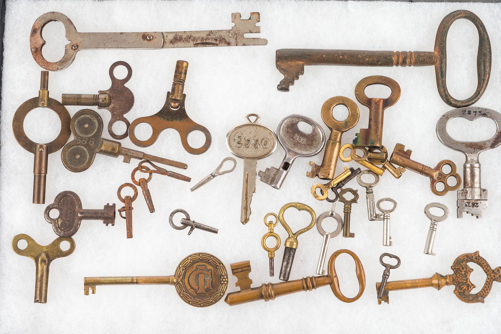 Collection of Vintage keys (1 of 3)