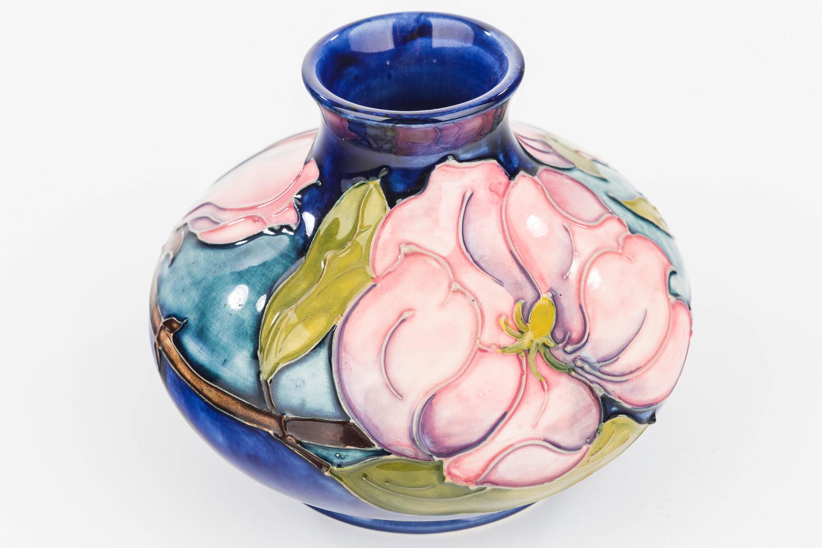 Moorcroft Squat Lily Pad Vase (1 of 3)