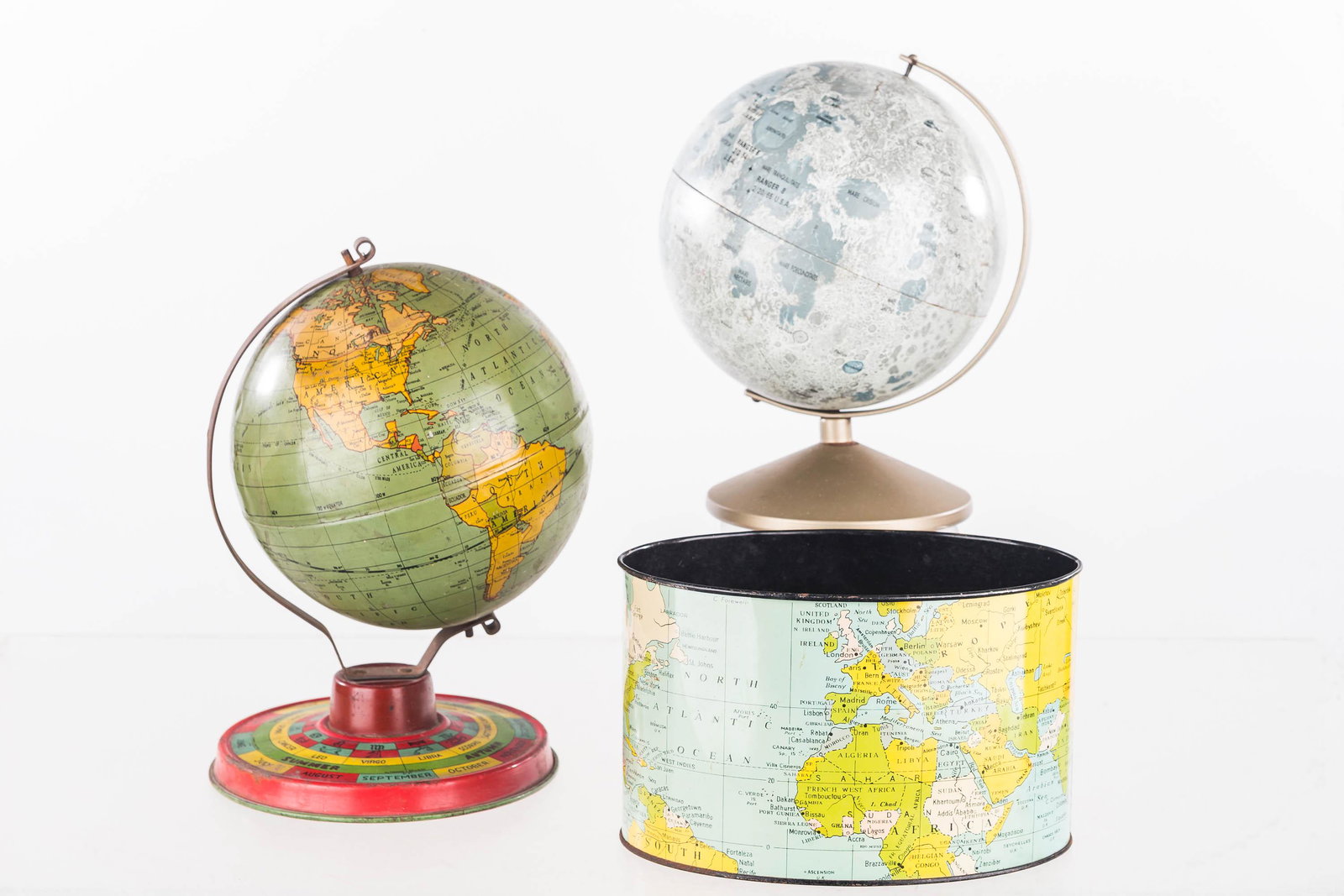 Vintage Tin Litho Globes (1 of 4)