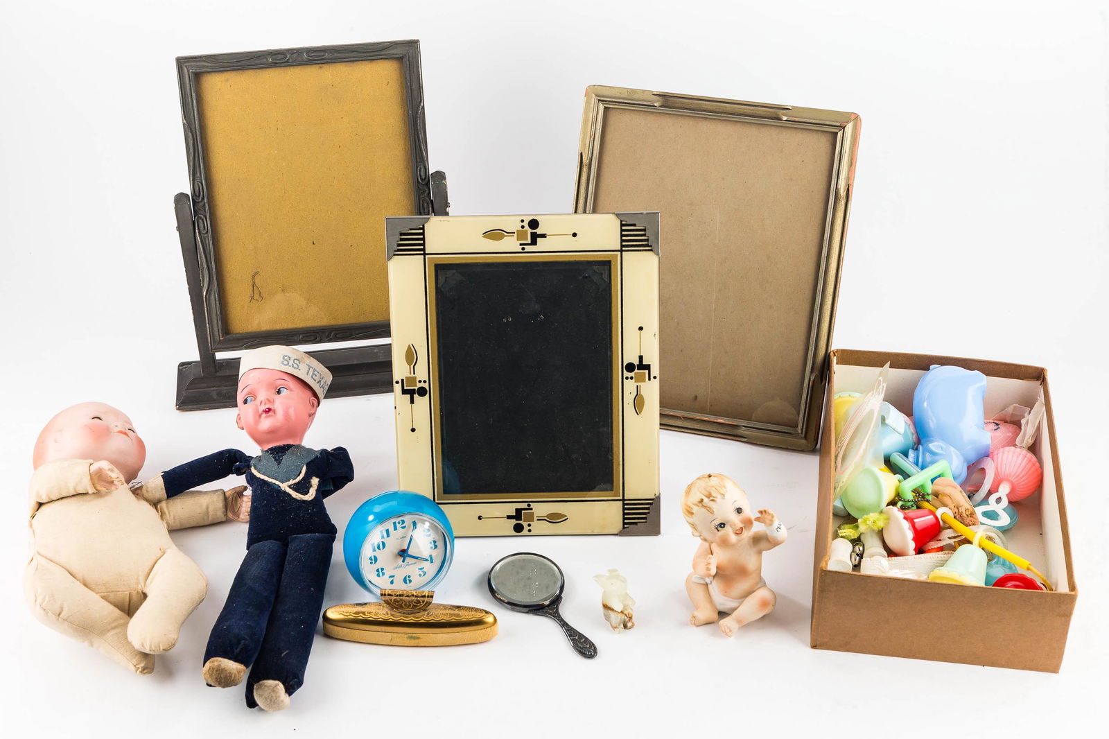 Vintage Frames, Desk Items and Dolls (1 of 5)