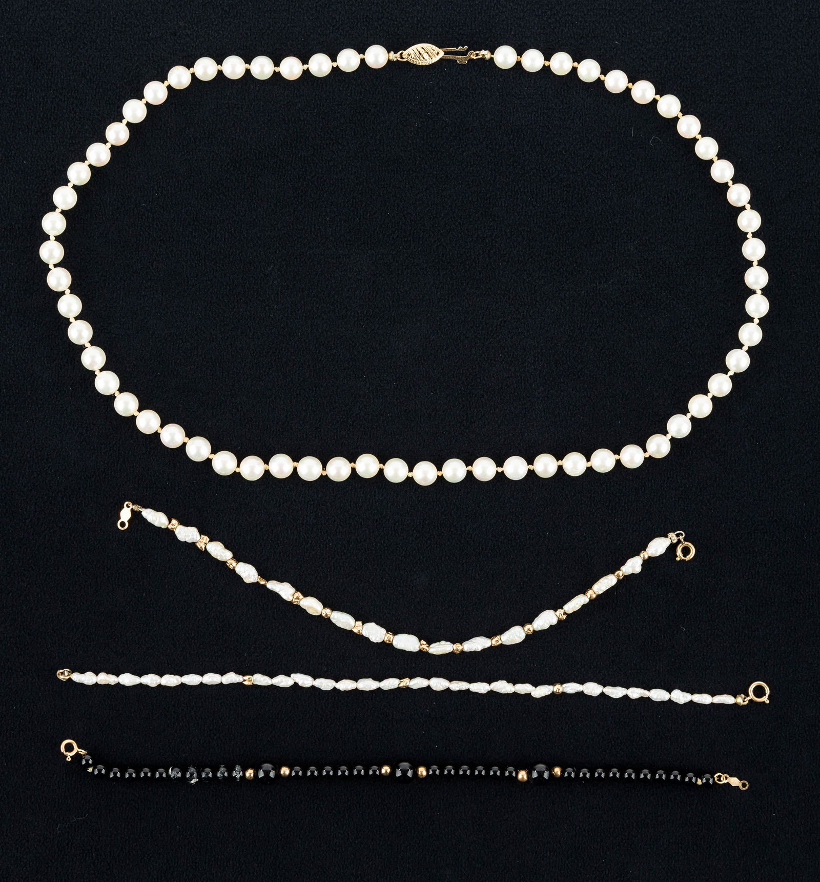 Pearl Jewelry Necklace and Bracelets (1 of 4)