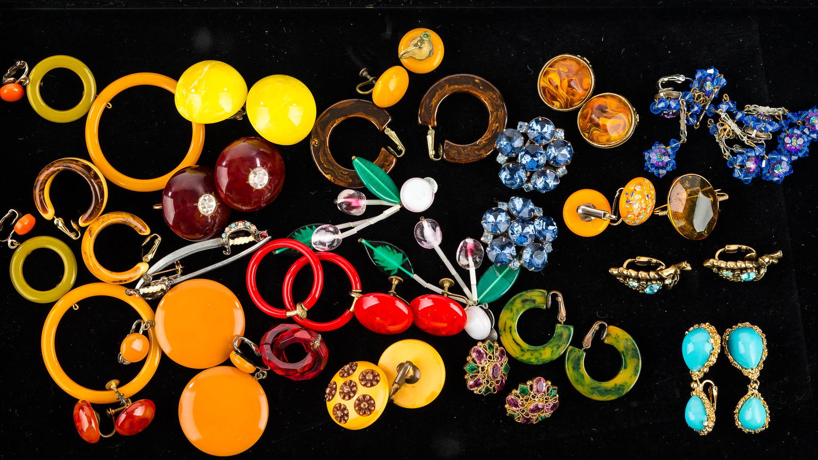 Bakelite and other Costume Jewelry (1 of 5)