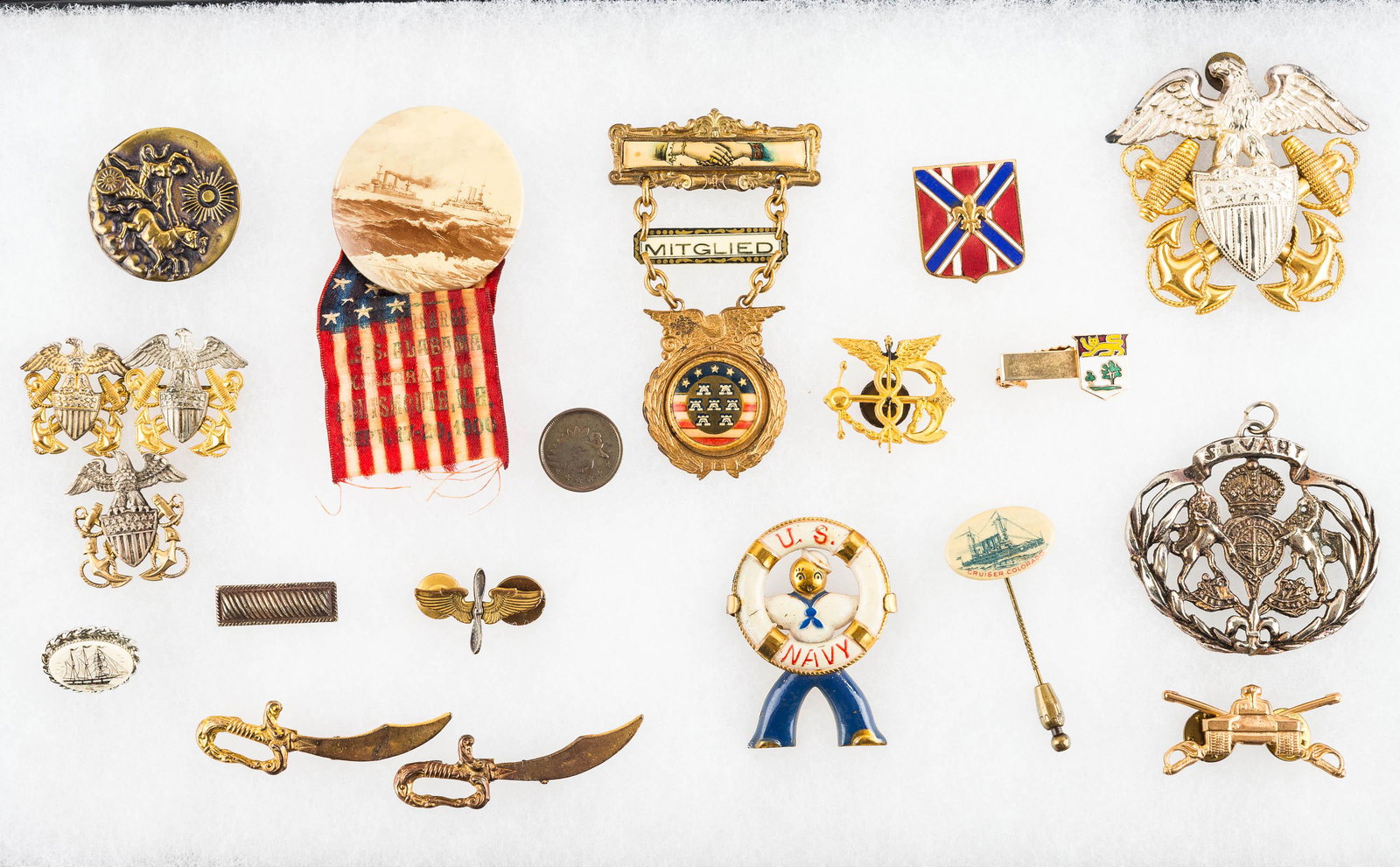 Military & Masonic Medals & Pins: Lot includes US military lapel pins, US Navy pin with sailor, various Masonic items, USS Alabama pin back with flag dated 1900, and related items.