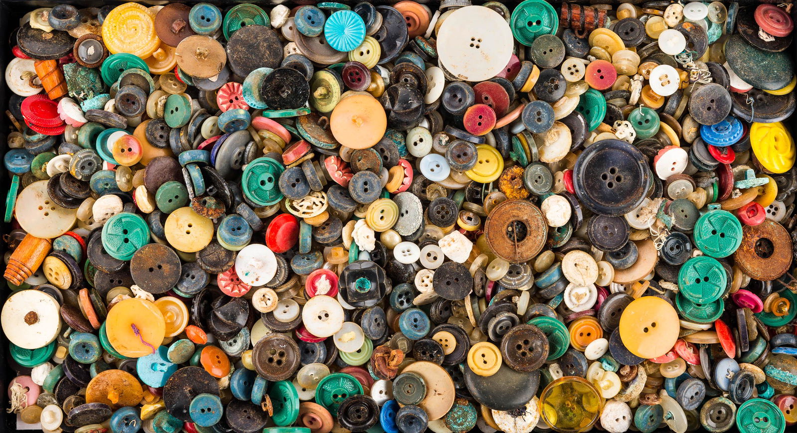 Vintage Buttons Collection (200+) (1 of 4)
