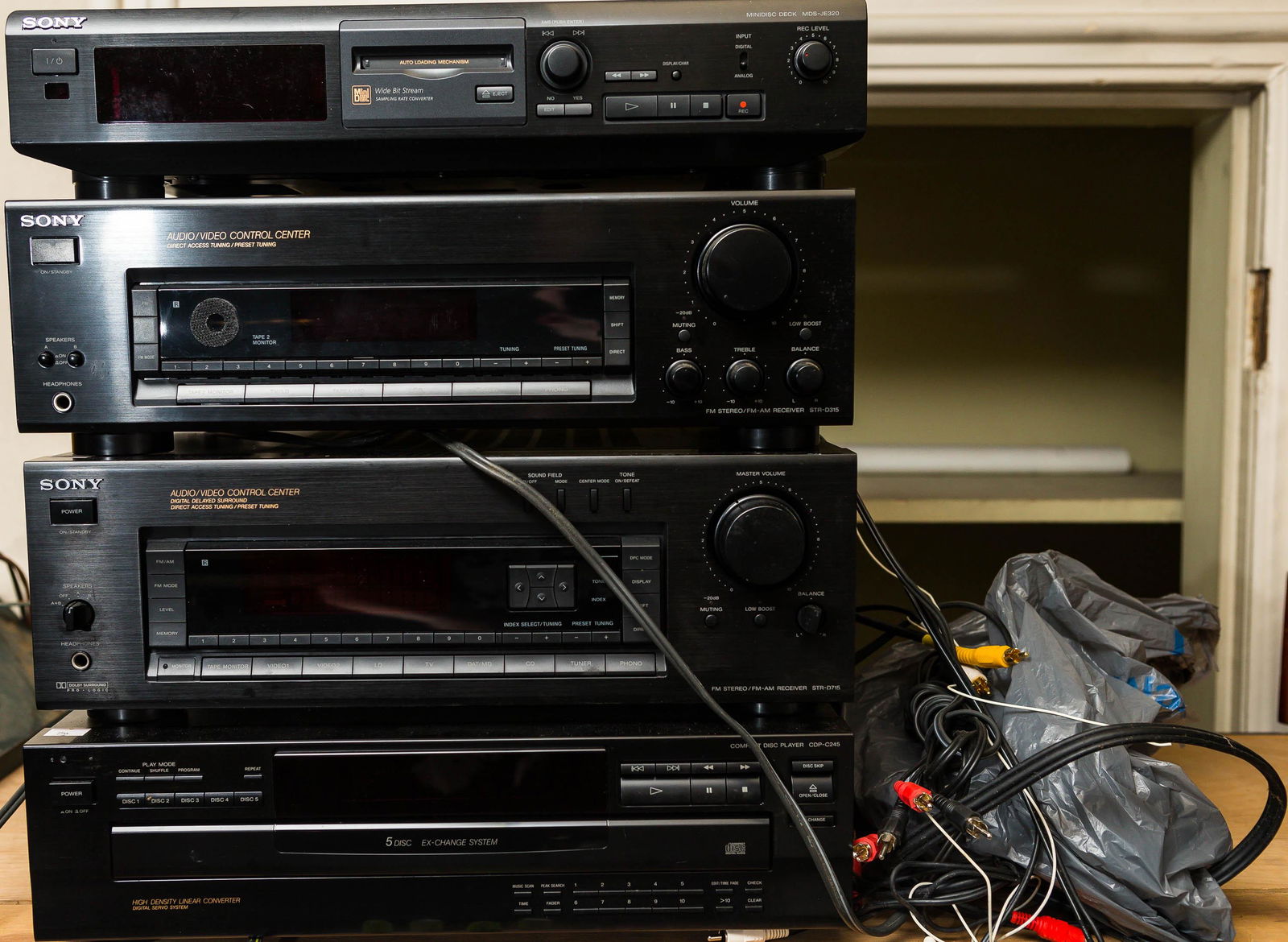 Sony Stereo Equipment (1 of 1)