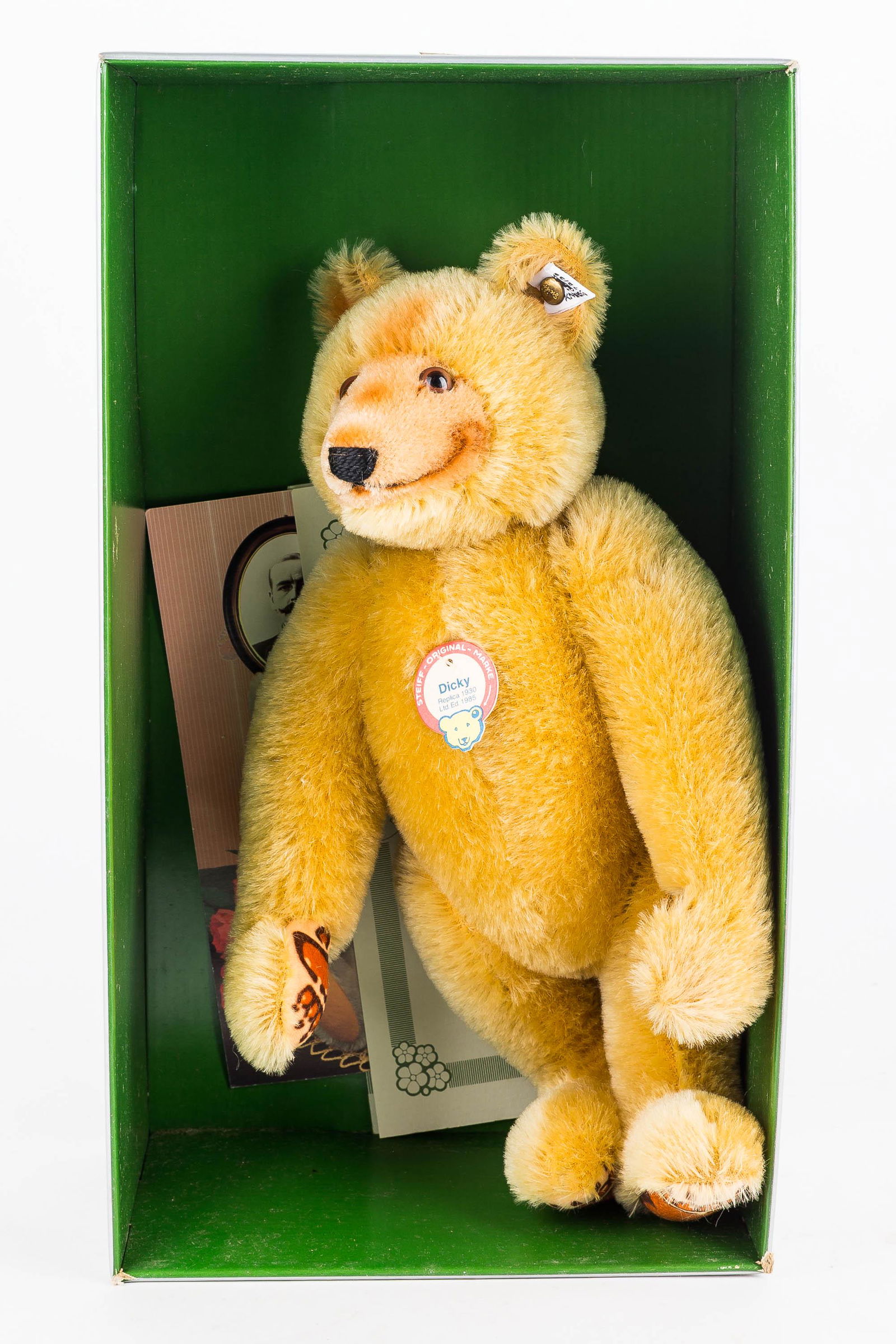 Steiff "Dicky" Teddy Bear 1985 (1 of 3)