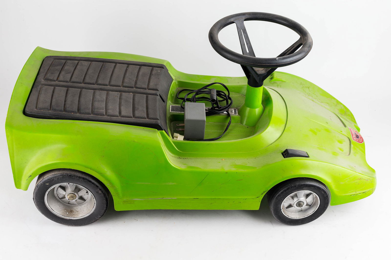 Eldon Electric Powered Riding Car (1 of 4)