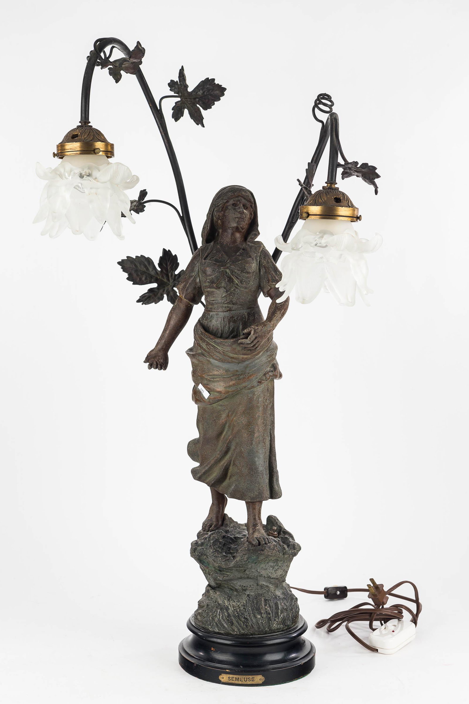 Figural Lamp or Post Lamp of Semeuse (1 of 7)