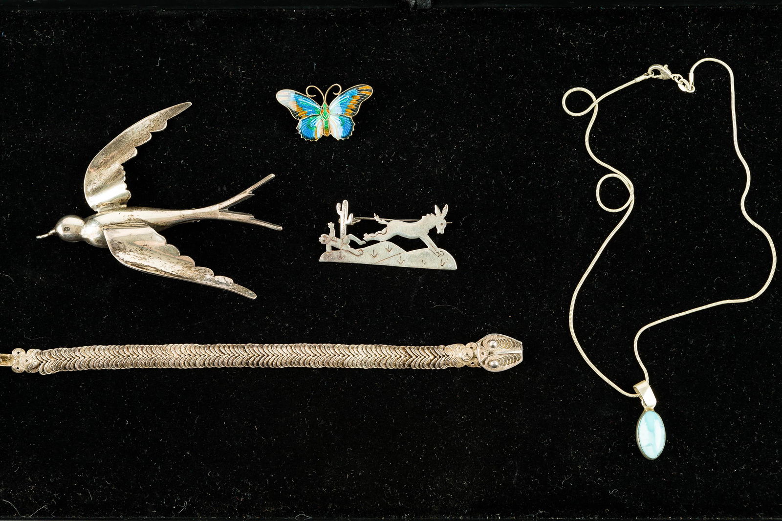 Vintage Mexican Silver Jewelry (1 of 5)