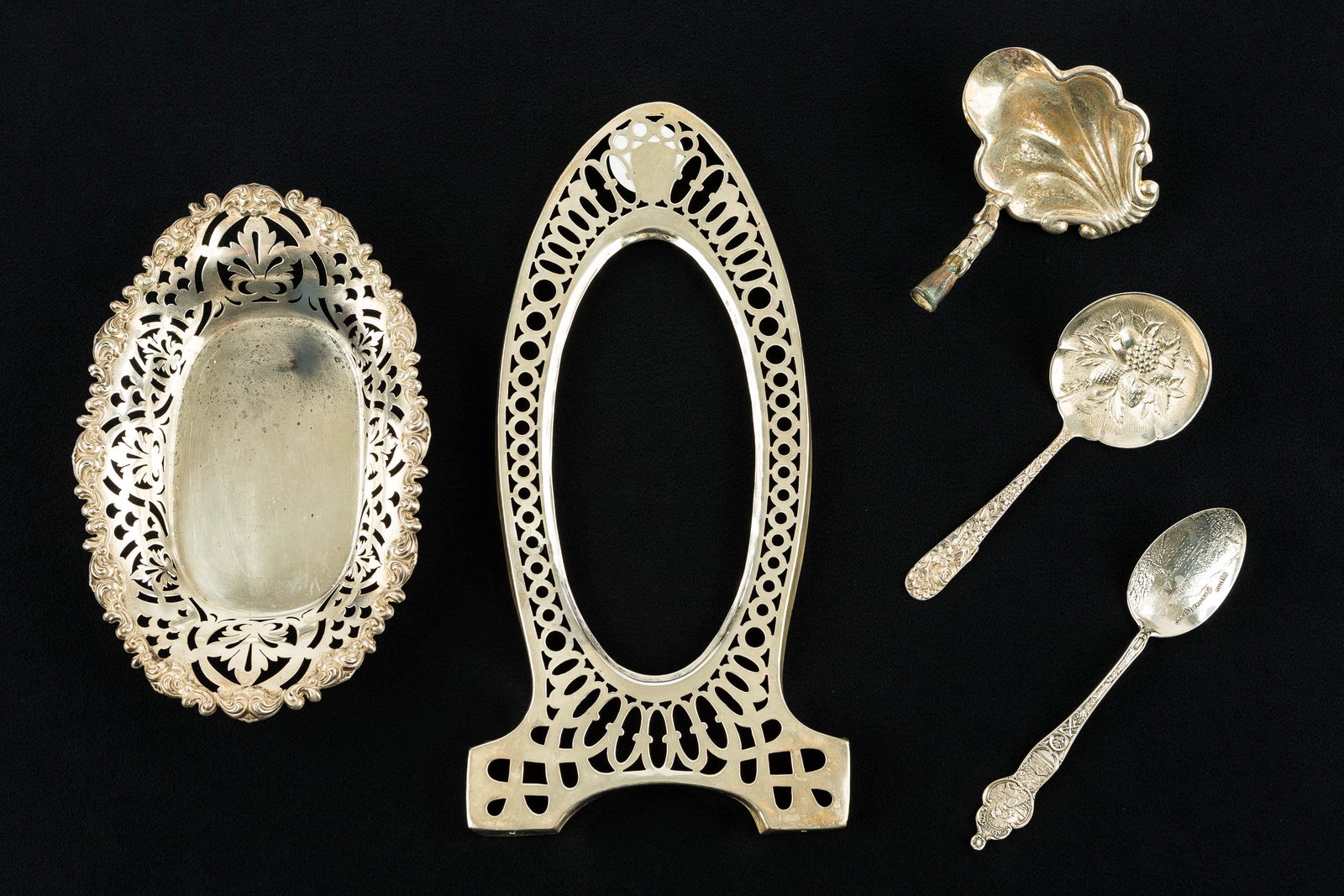 Sterling Silver Tableware Grouping (1 of 7)