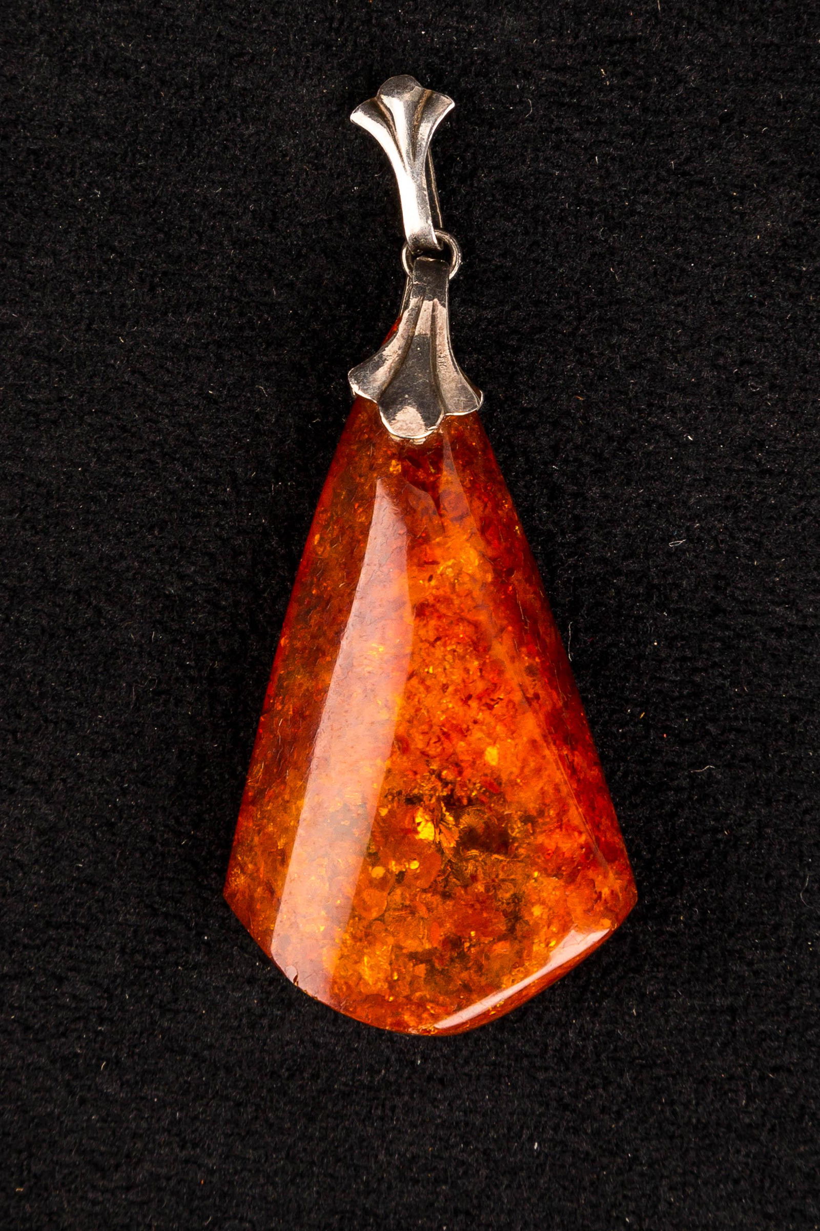 Estate Amber Pendant (1 of 2)