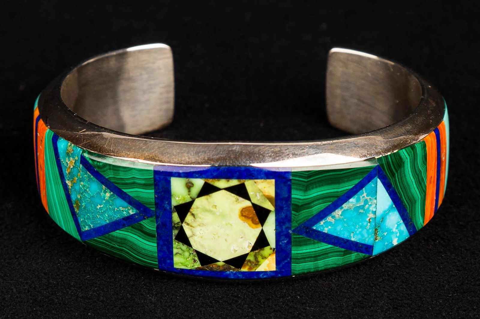 Gilbert Nelson Navajo Cuff Bracelet. (1 of 3)