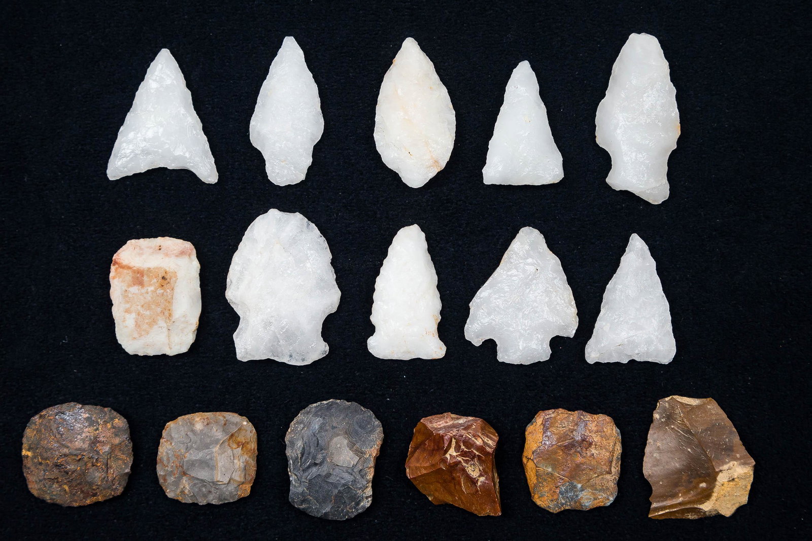 Susquehannock Points, Tools/Leibhart Collection: Various Susquehannock arrowheads (9), burins (2) and gun flints (5). Quartz, flint and chert. 16 pieces, the longest approx 1.5"L. From the collection of Oscar and Donald Leibhart, Wrightsville PA