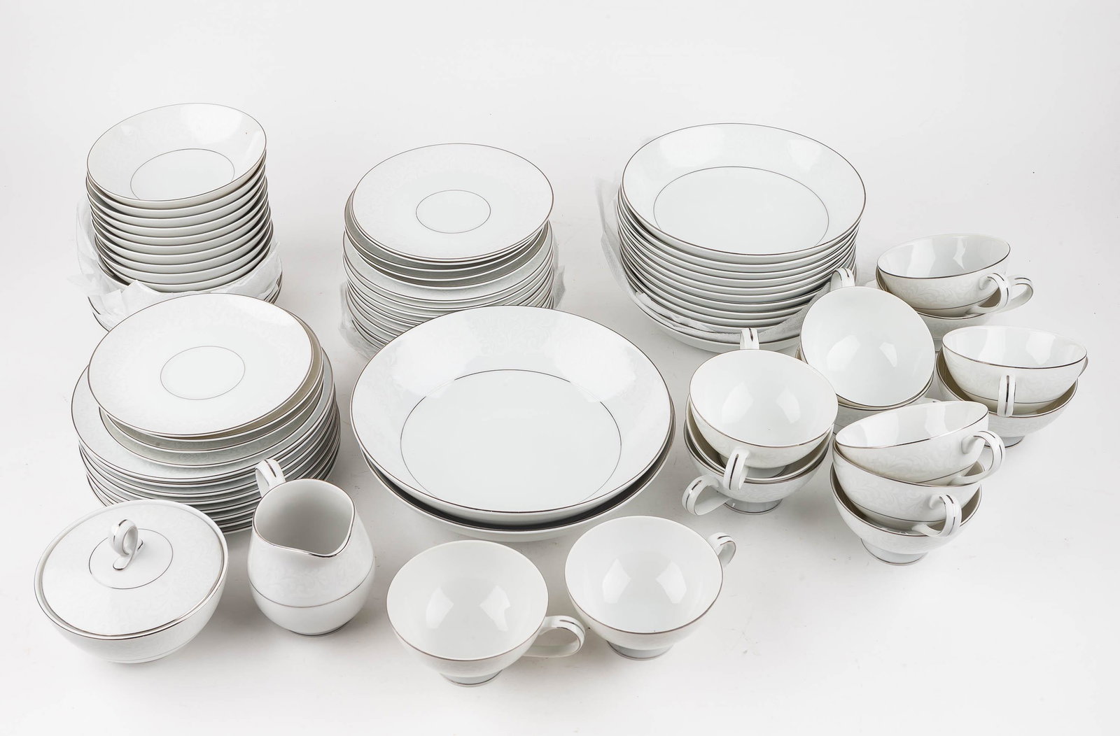 Mikasa Bridal Veil Fine China Set (1 of 3)