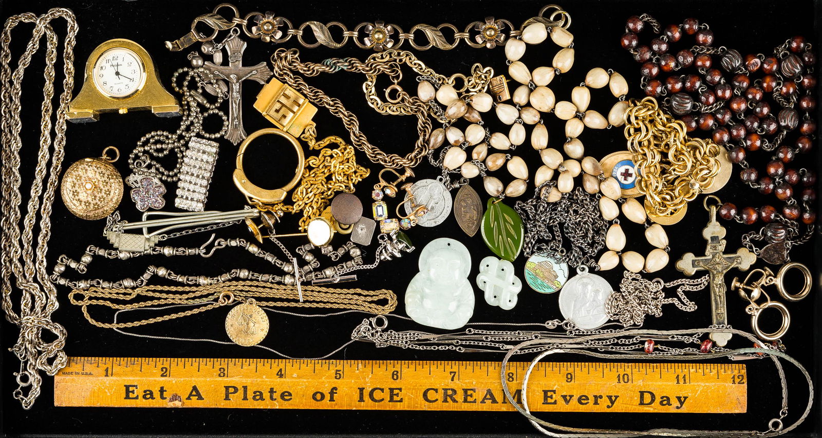 2 Jade Pendants, Jewelry & Dresser Items (1 of 4)