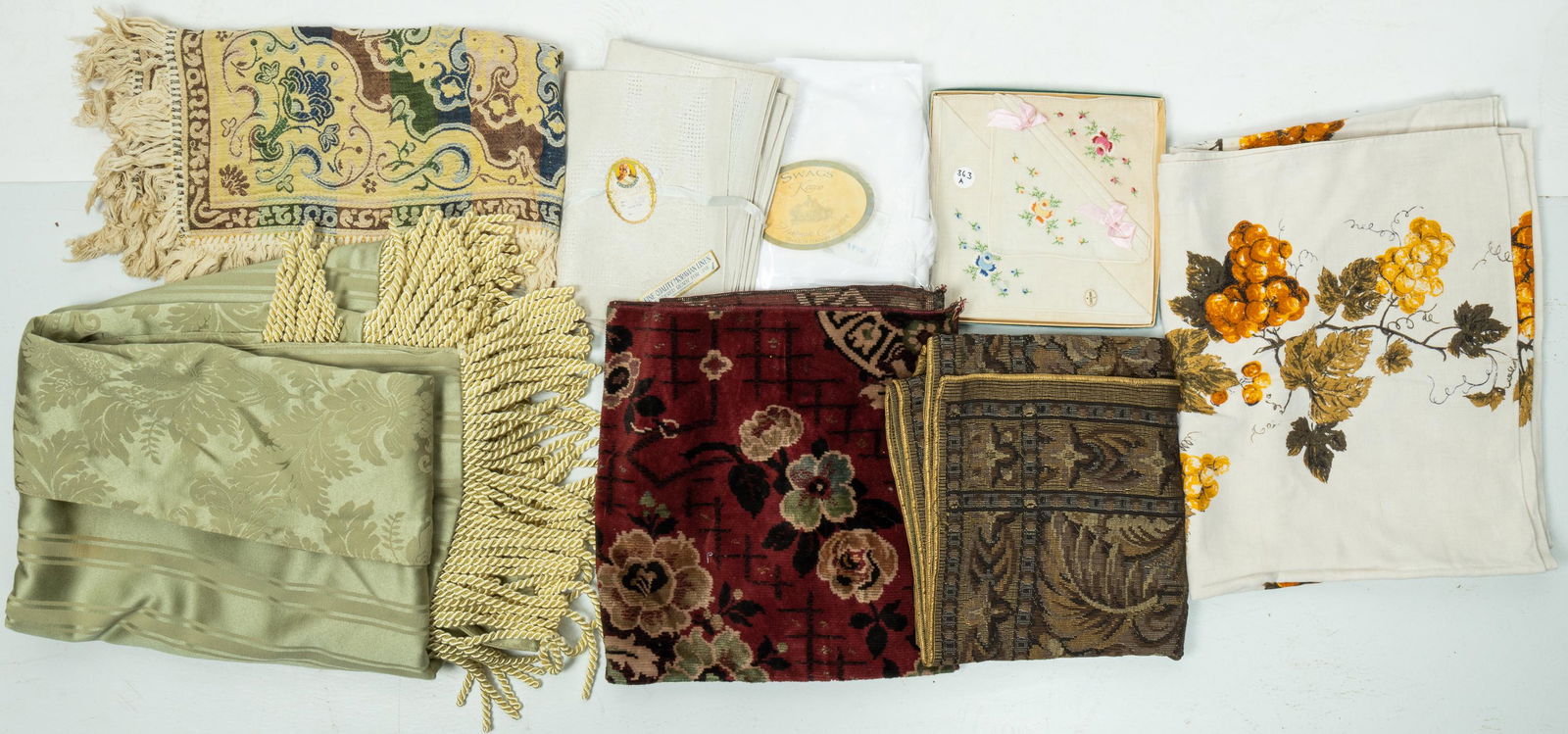 Vintage Table Linens, Moravian Linen (1 of 5)