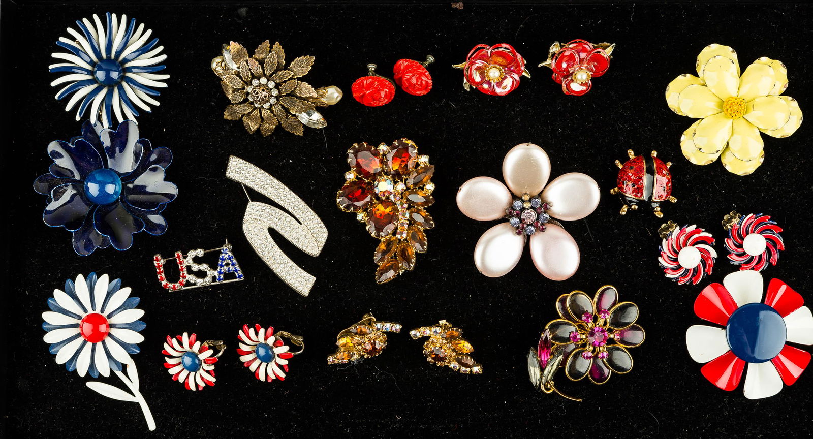 Vintage Brooch Collection (1 of 4)