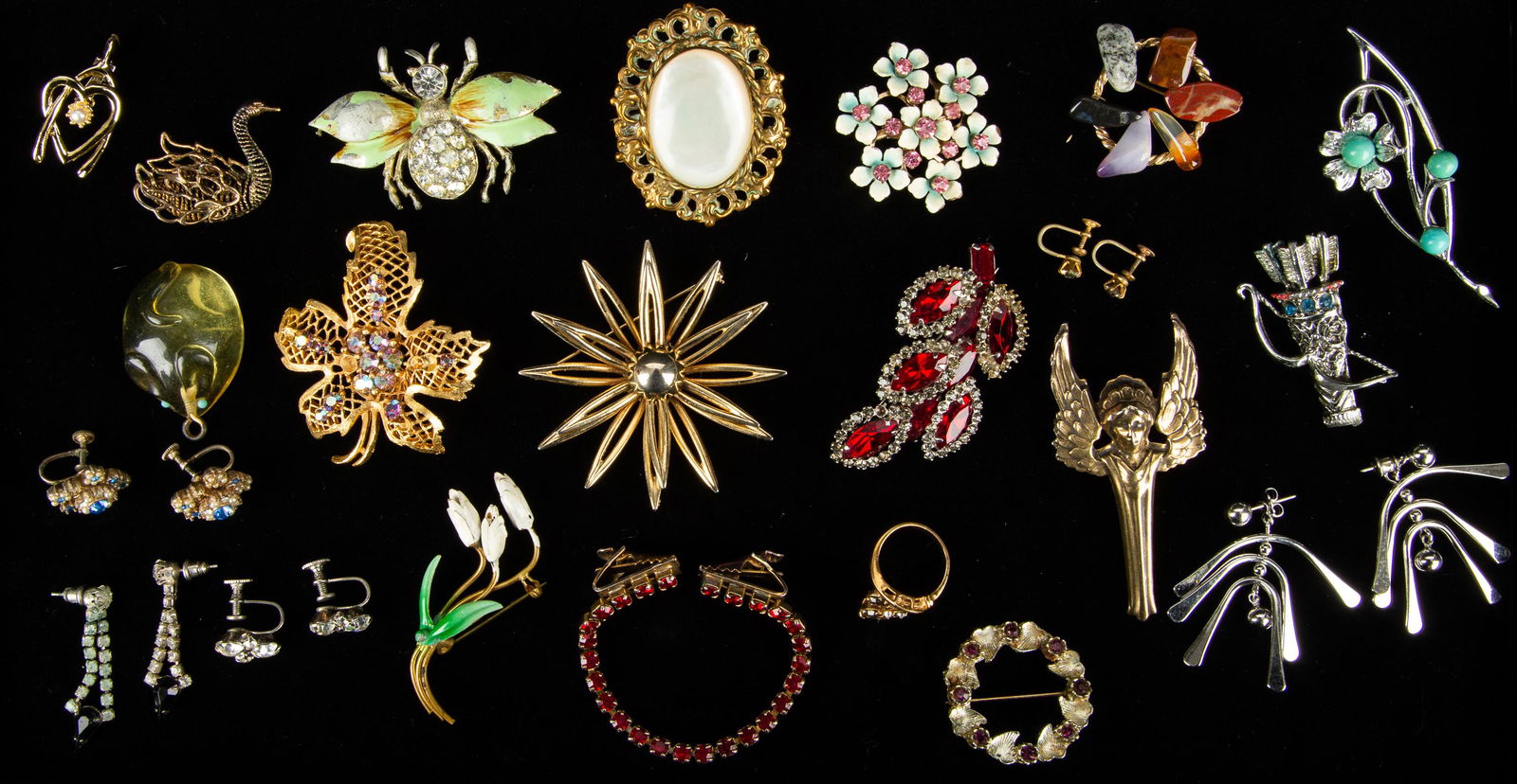 Costume & Rhinestone Jewelry (1 of 4)