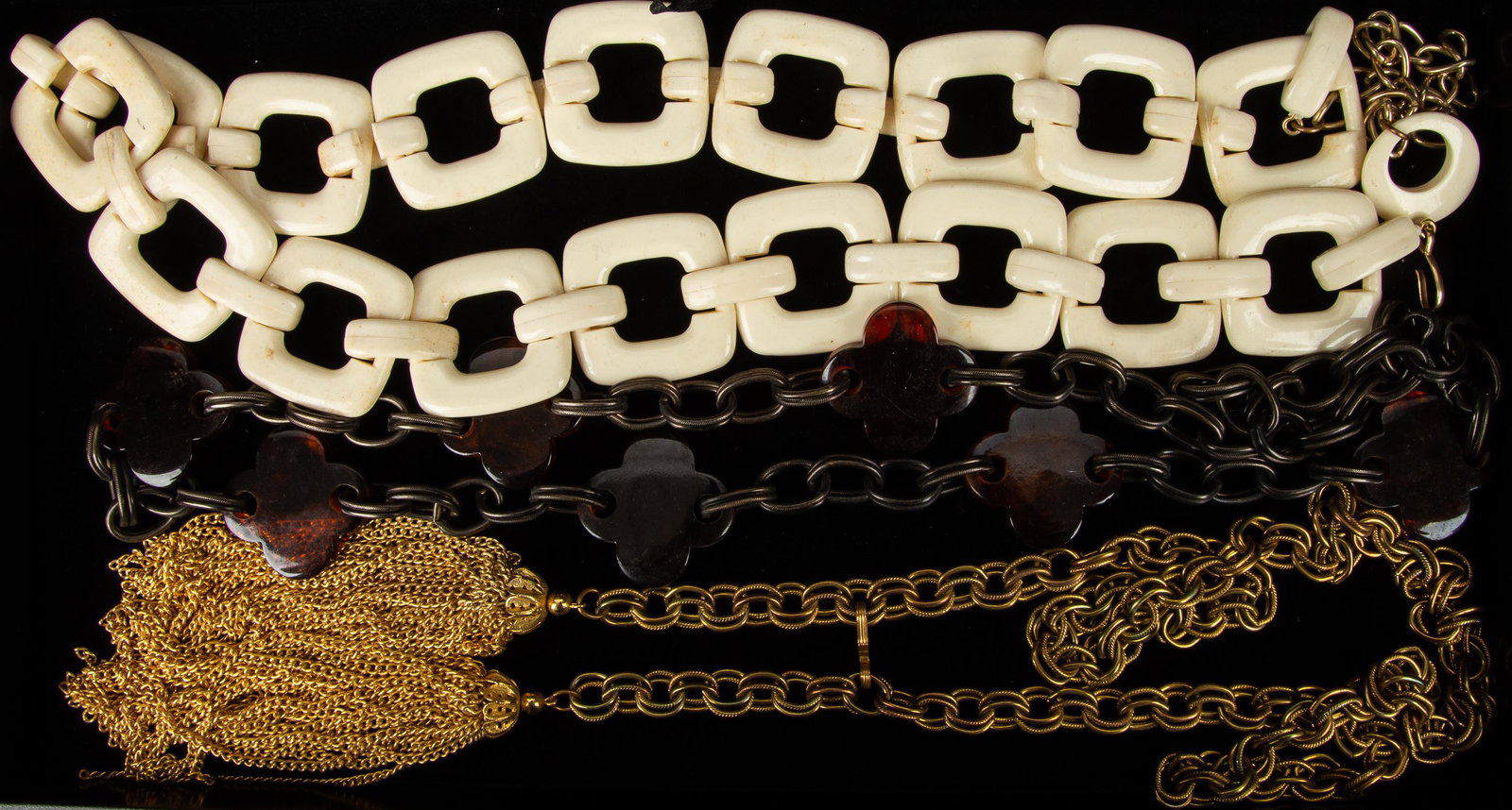 Vintage Belts (3) (1 of 4)