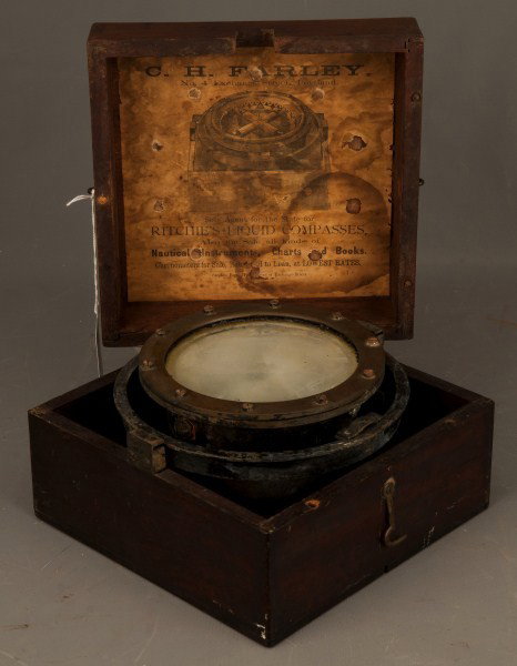 Liquid Compass: C.H. Farley liquid compass w/original lable wood box