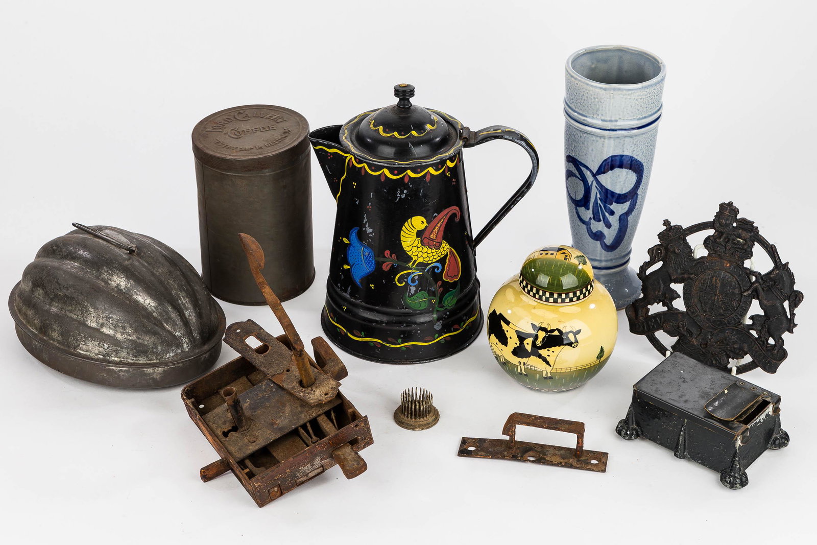 Toleware, Cast Iron, Pottery and more (1 of 8)