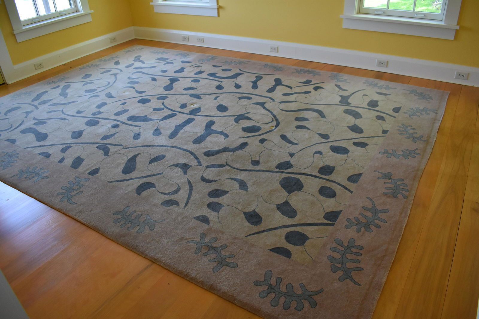 Contemporary Rug, Pure Wool Pile (1 of 6)