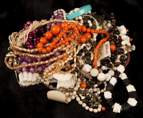Costume Jewelry-beaded necklaces, bracelets, etc: Costume jewelry. Many beaded necklaces, bracelets, etc.