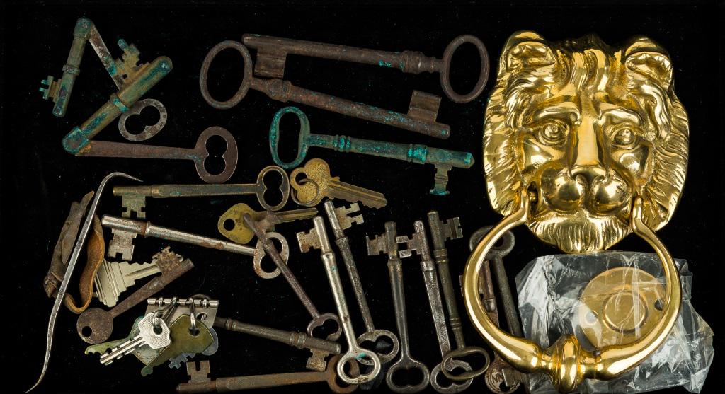 Skeleton Keys, Solid Brass Door Knocker (1 of 5)