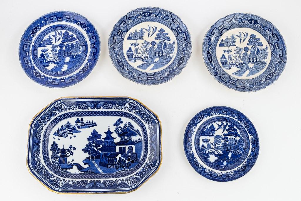 Blue Willow China (1 of 7)