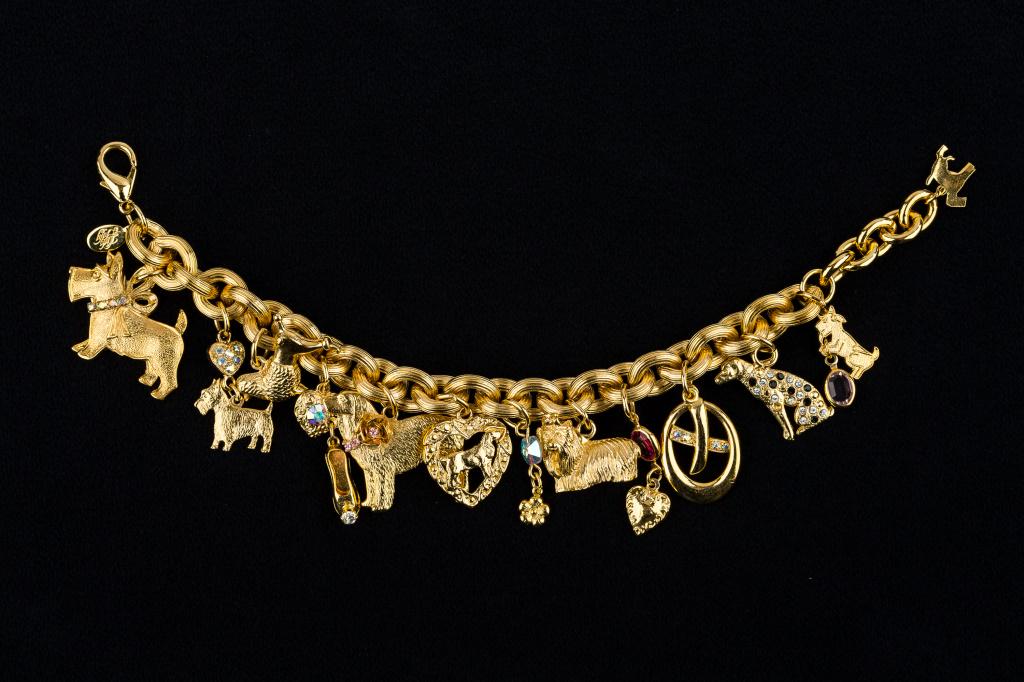 "Kirks Folly" Vintage Charm Bracelet (1 of 3)