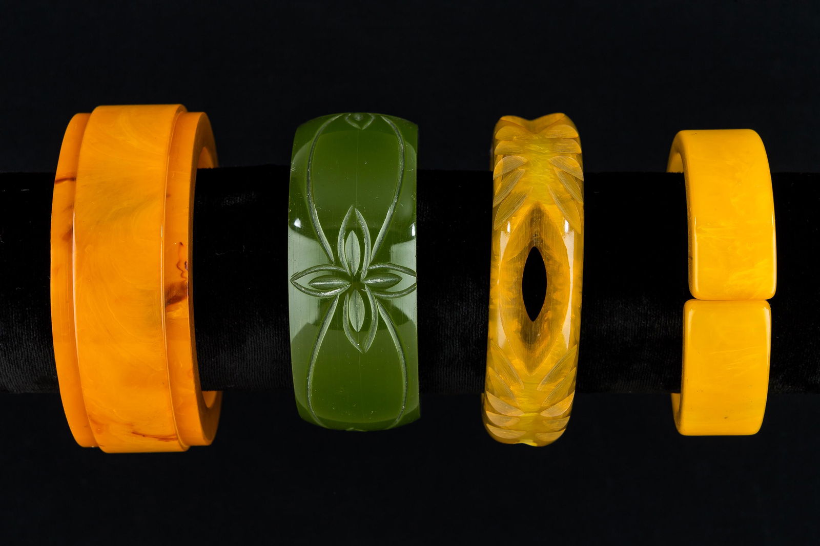 Bakelite Bracelets (1 of 4)