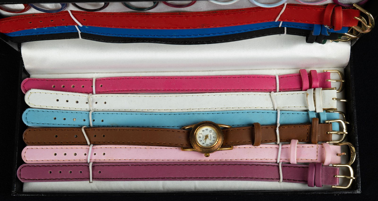 Geneva Ladies Wristwatch Set (1 of 4)