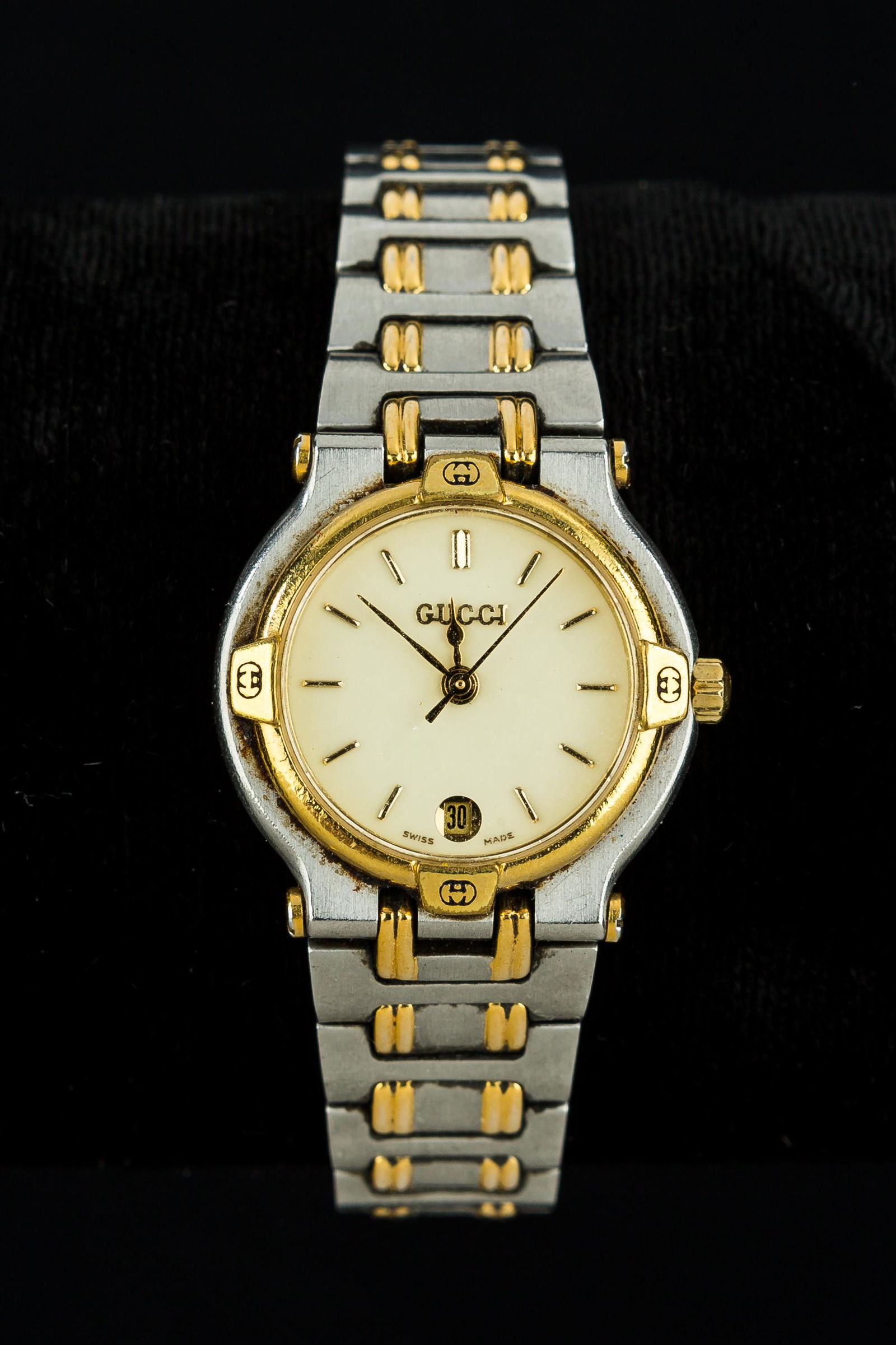 "Gucci" Designer Watch (1 of 3)