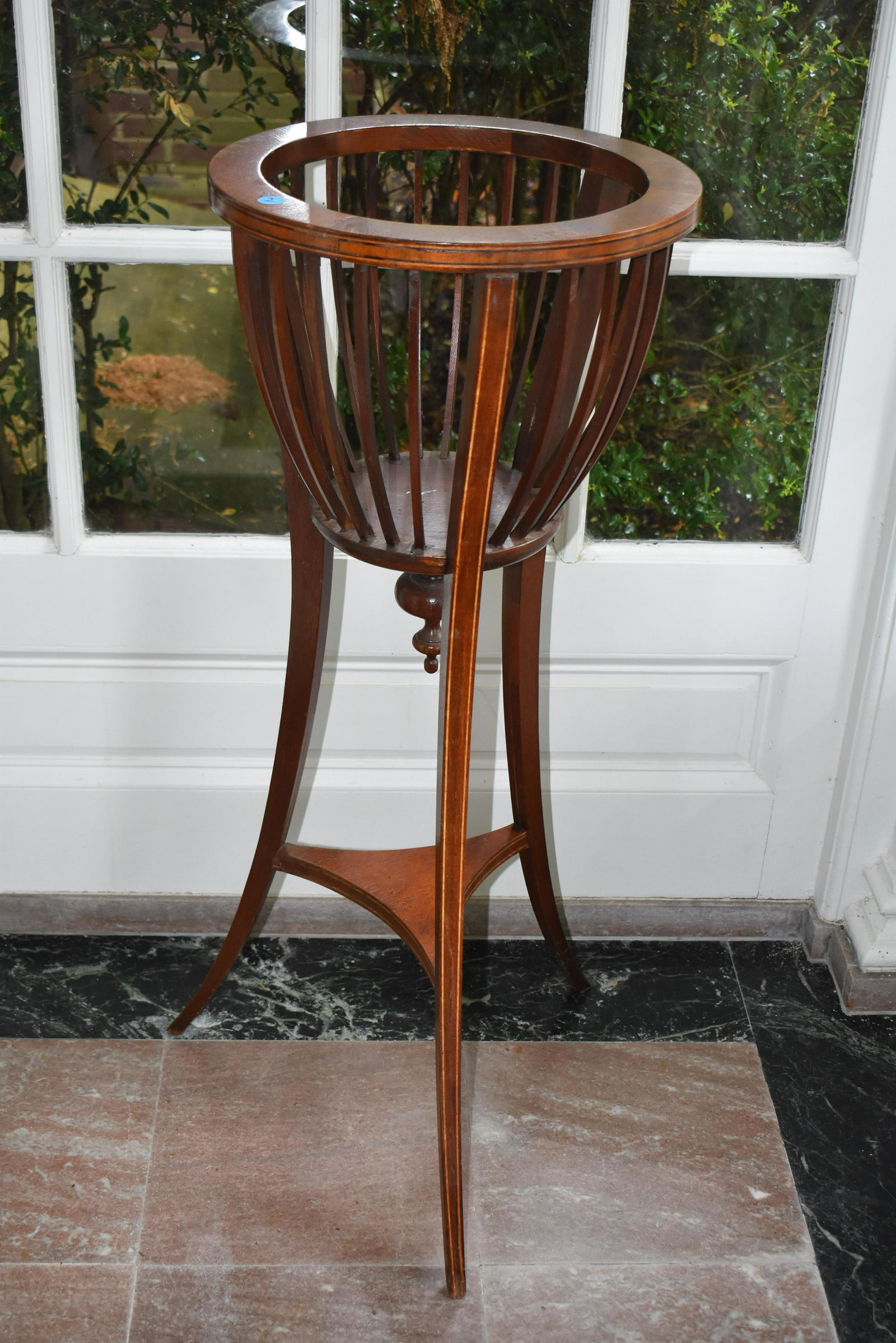 Historic Charleston Sewing / Fern Stand: This is a Edwardian style mahogany historic Charleston sewing stand / fern stand made by Baker Furniture Co.. It measures approx 33 1/4" H and the top is approx 14 3/8" dia. ITEM LOCATION: Item is in 
