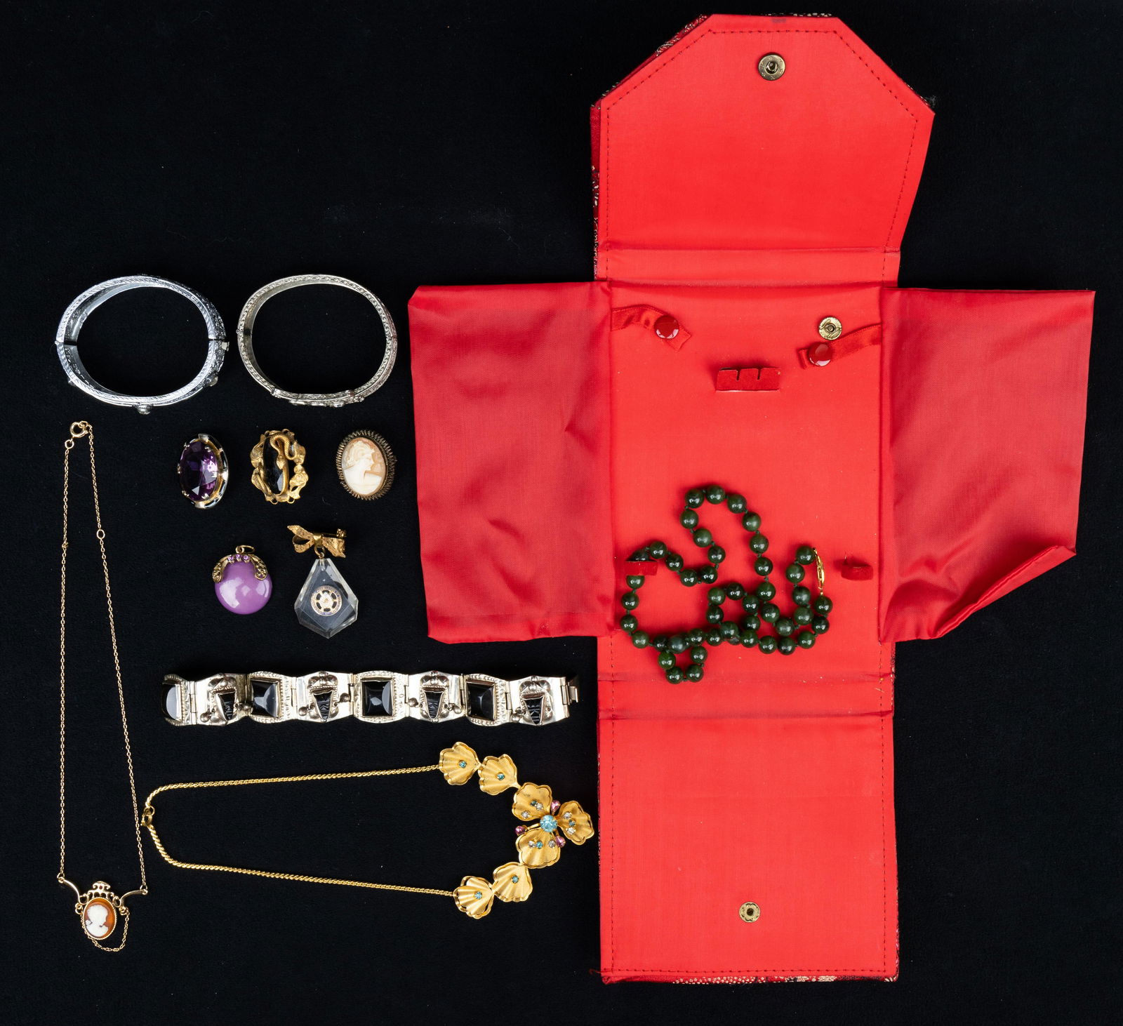 Victorian Style Jewelry Collection (1 of 5)