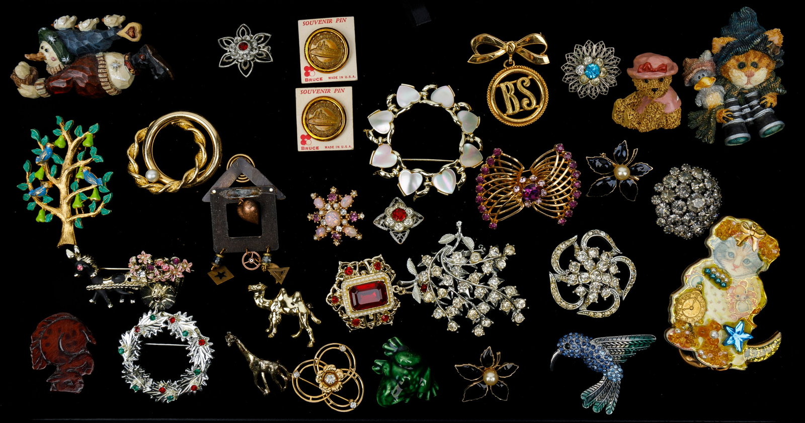 Vintage Brooch Collection: Many various brooches to include rhinestone and colored enamel, whimsical hummingbird, bear, cat, daisy and more.