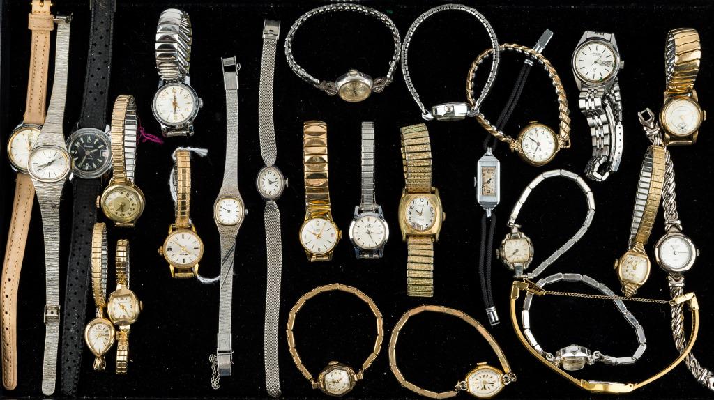 Ladies Wrist Watches (1 of 5)