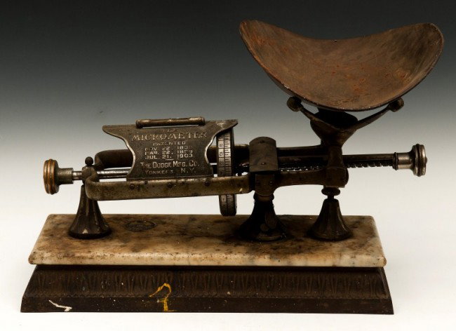 Micrometer: Micrometer, manufactored by the Dodge Mfg Co., with marble and iron base