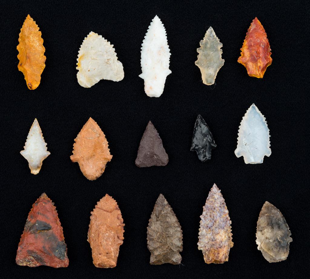 Pre-Columbian Colorful Arrowheads (15): Pre-Columbia Inca colorful arrowheads from Bolivia and Peru, South America collected in the 1940's by Bolivian native, materials include chert, flint, obsidian, quartz and jasper, largest approx 1.5"L