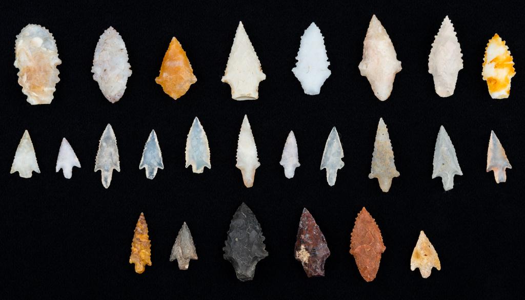 Pre-Columbian Colorful Bird Points (25): Pre-Columbian Inca small colorful arrowheads aka bird points, from Bolivia and Peru, South America collected in the 1940's by Bolivian native, materials including chert, flint, obsidian, quartz and ja