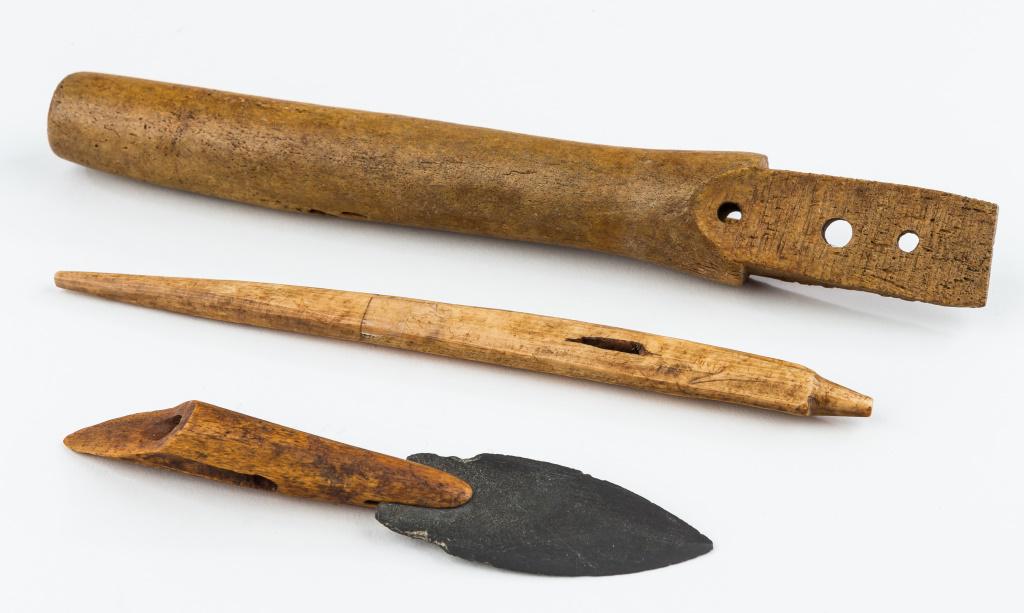 Antique Inuit Eskimo Harpoon Set: Antique Inuit Eskimo harpoon set made up of 3 pieces; 1 harpoon toggle with slate blade approx 5.75"L, 1 intermediary shaft approx 7.5", and 1 socket receiver approx 9"L, from Savoonga mainland Inupia