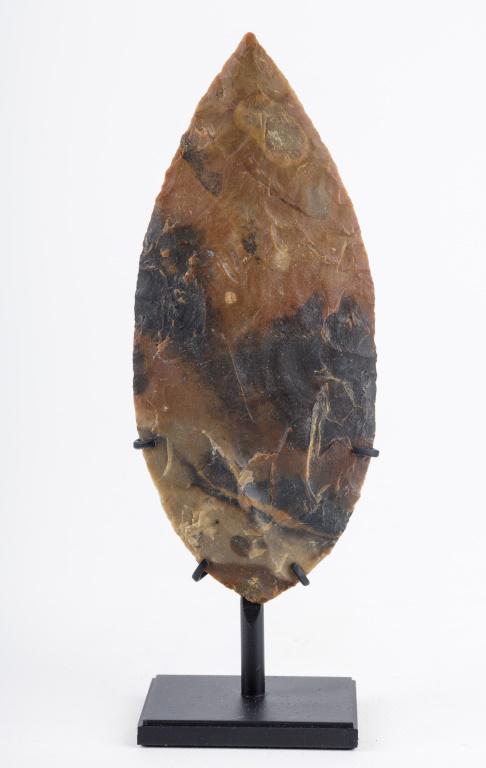 Neolithic Sahara Flint Leaf Blade: This Neolithic Sahara artifact was found in Mauritania and is made of a brown and black flint, no damage, artifact approx 5000-8000 years old, approx 4.67"L x .25" thick, comes with custom made displa