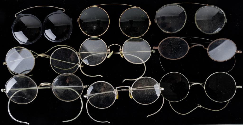 Antique Eye Glasses: 9 Antique eye glasses, including 3 pairs of slip ons, some have loss to hinges, wear commensurate with age and use, sold as seen in photos.