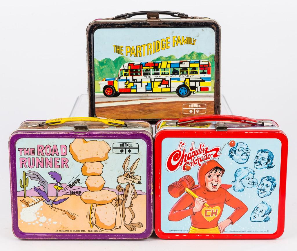 Vintage TV Show & Cartoon Metal Lunch Boxes: 3 Vintage metal lunch boxes including The Partridge Family, El Chapulin Colorado, and The Road Runner (has thermos), wear commensurate with age and use.