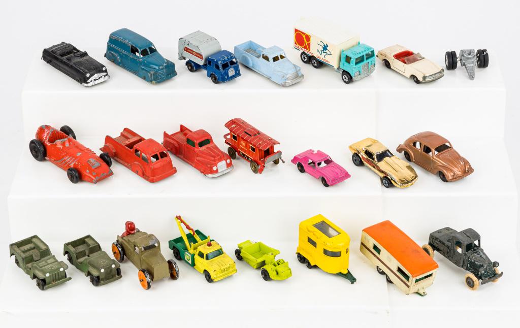 Tootsie Toy, Hubley & Other Vintage Toy Vehicles: 20 Vintage toy vehicles including Tootsie Toy, Hublet, New Brunswick, Matchbox, Lesney, and Hot Wheels.