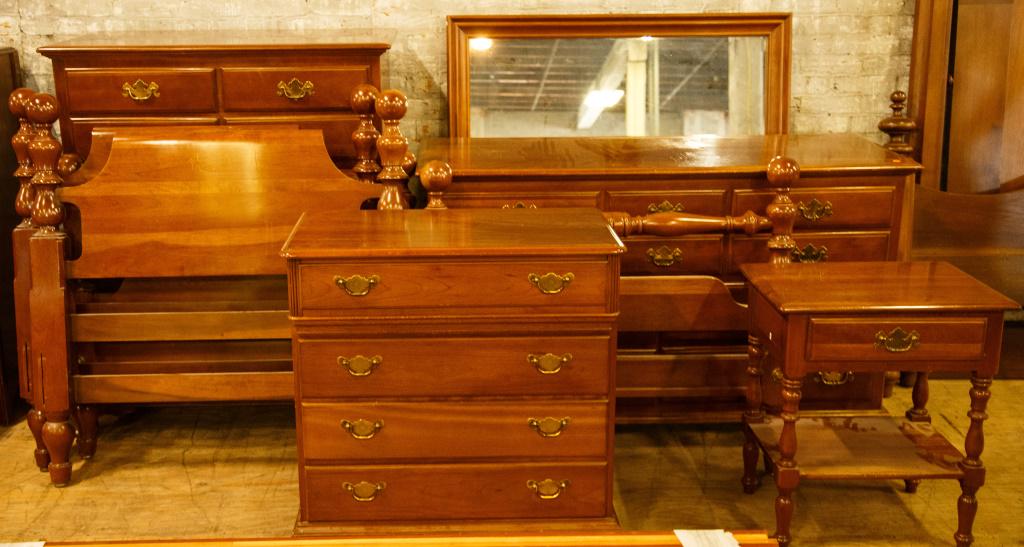 Kling Bedroom Set with Cherry Finish (0103) on Jul 08, 2022 Keystone