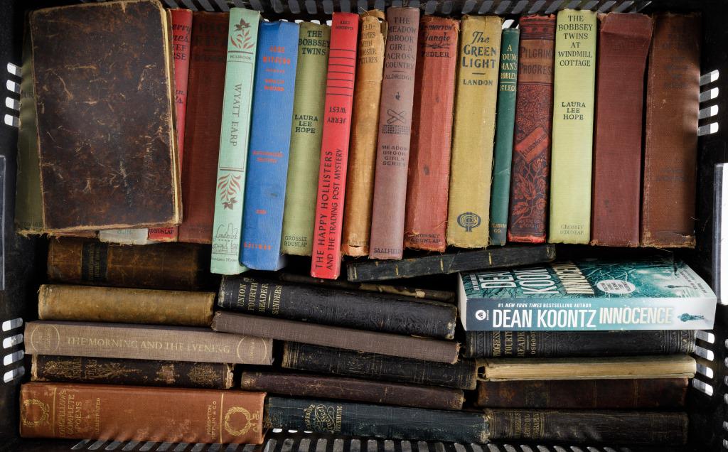 Antique, Vintage & Other Books: 1825 Johann Friederich Weitenfampfs leather bound German book and other antique German books, 1901 'Up From Slavery' Autobiography by Booker. T. Washington (loss to spine), various antique math, relig