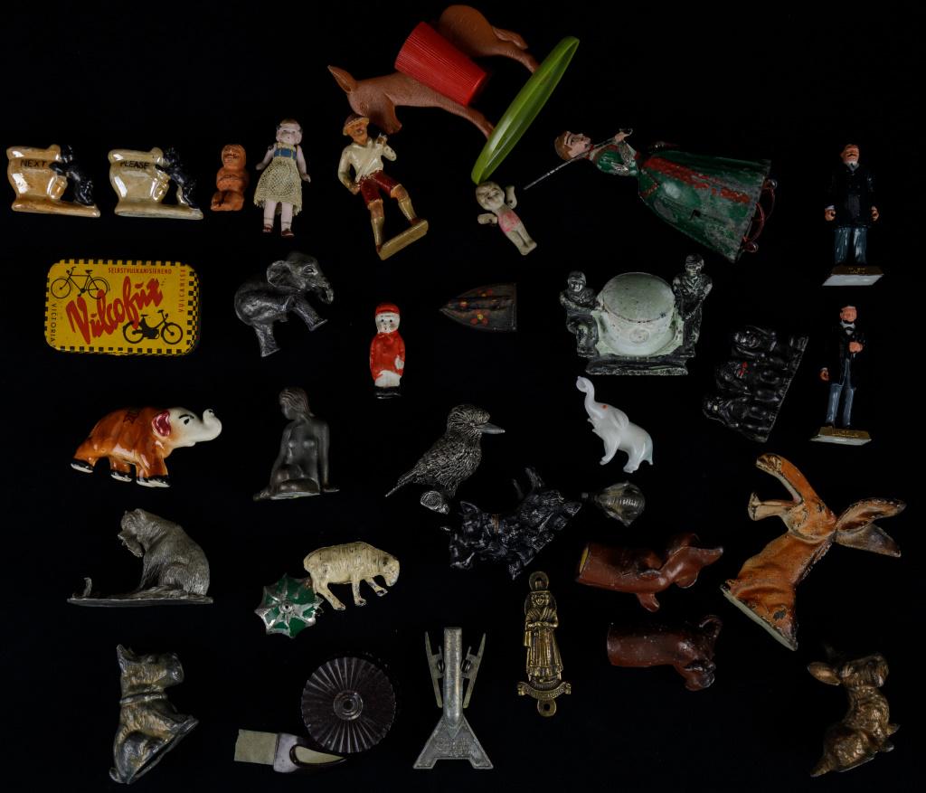 Antique & Vintage Toys & Figurines: Antique and vintage toys and figurines including Black Americana figures, Marx Lincoln and Taft figures, blown glass and National Gettysburg Museum elephant figures, painted cast iron braying donkey,